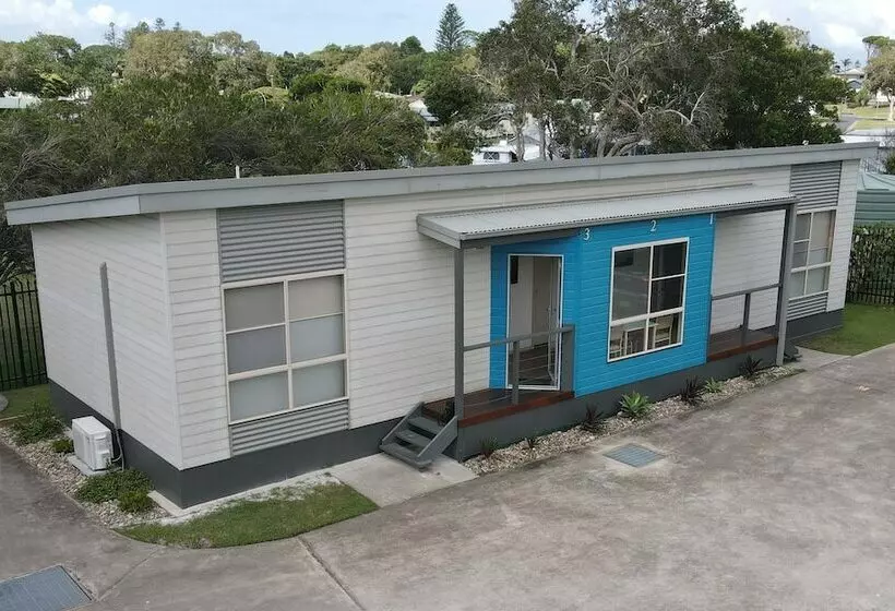 The Bowlo Holiday Cabins