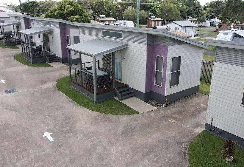 The Bowlo Holiday Cabins