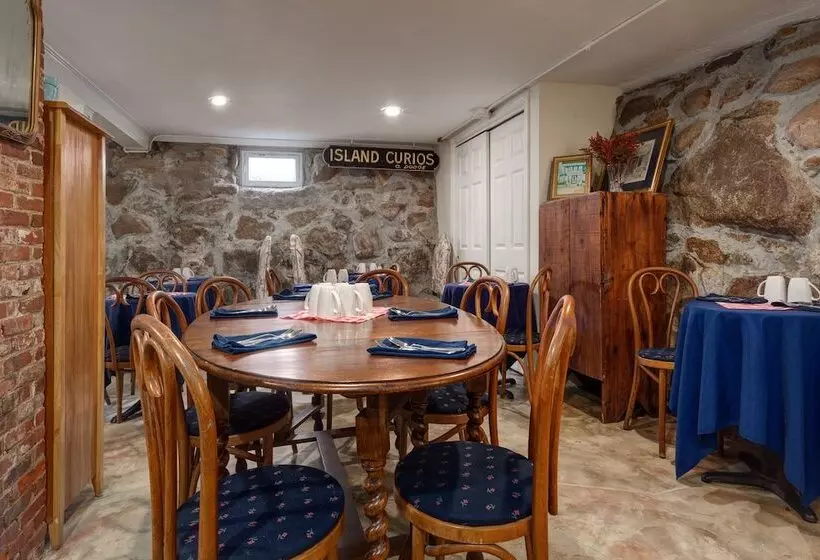 Aamiaismajoitus (B&B) The Blue Dory Inn