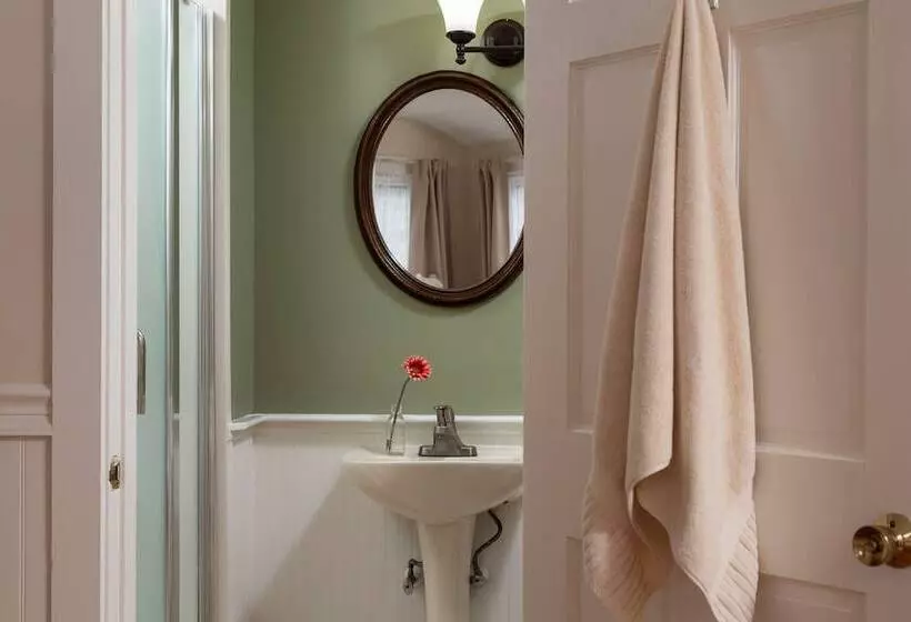 Aamiaismajoitus (B&B) The Blue Dory Inn