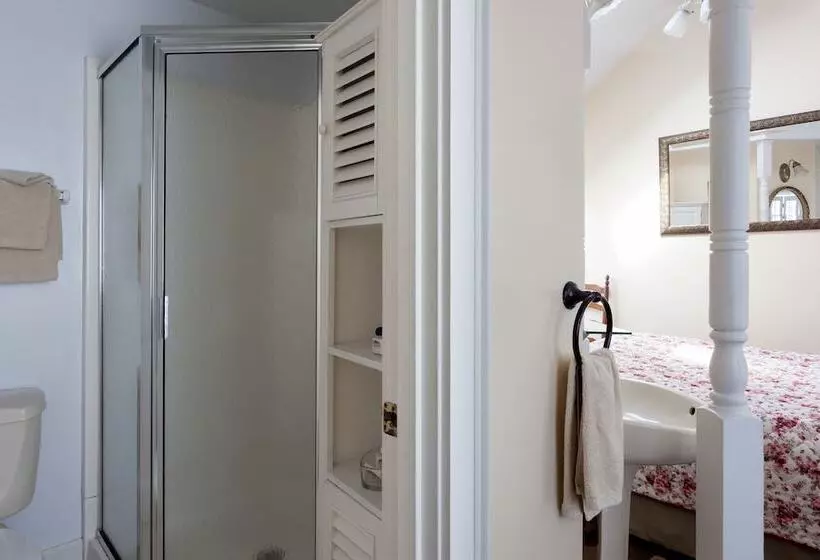 Aamiaismajoitus (B&B) The Blue Dory Inn