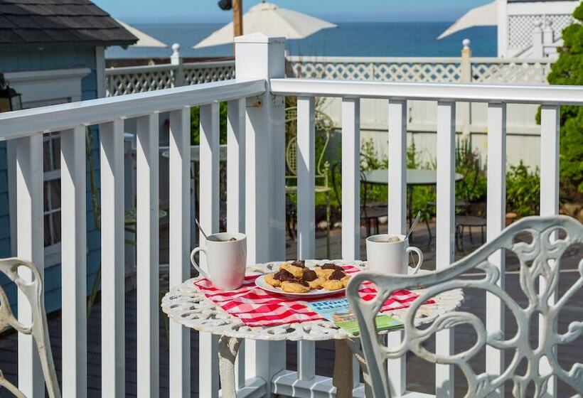 Bed and Breakfast The Blue Dory Inn