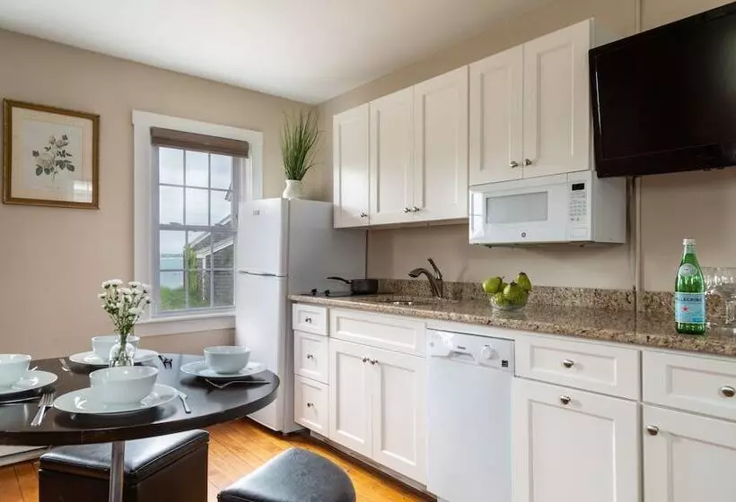 Aamiaismajoitus (B&B) The Blue Dory Inn