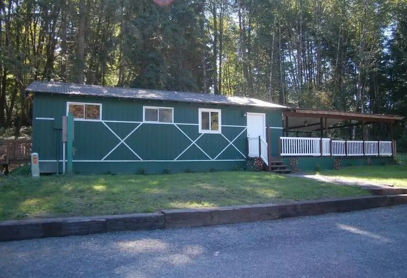 Chehalis Camping Resort Cottage 5