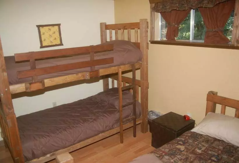Chehalis Camping Resort Cottage 5