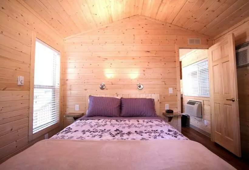 Hotelli Morgan Hill Rv Resort   Campsite