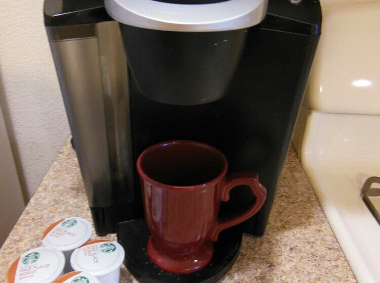 Hotel Desert Trails Luxury Suites