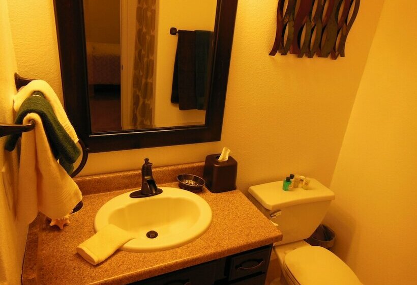 Hotel Desert Trails Luxury Suites