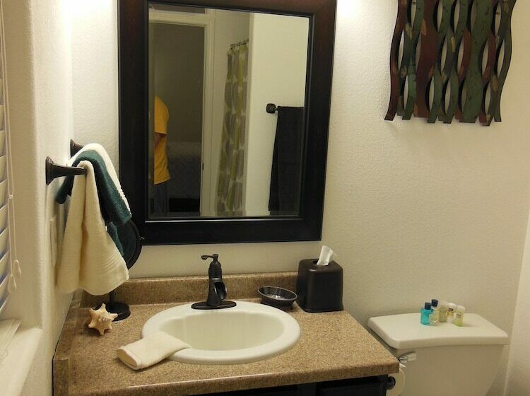 Hotel Desert Trails Luxury Suites