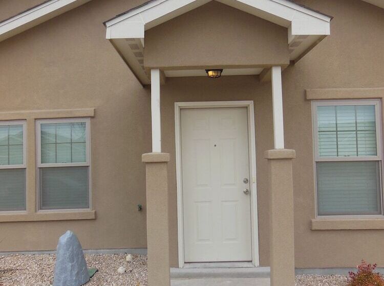 Hotel Desert Trails Luxury Suites