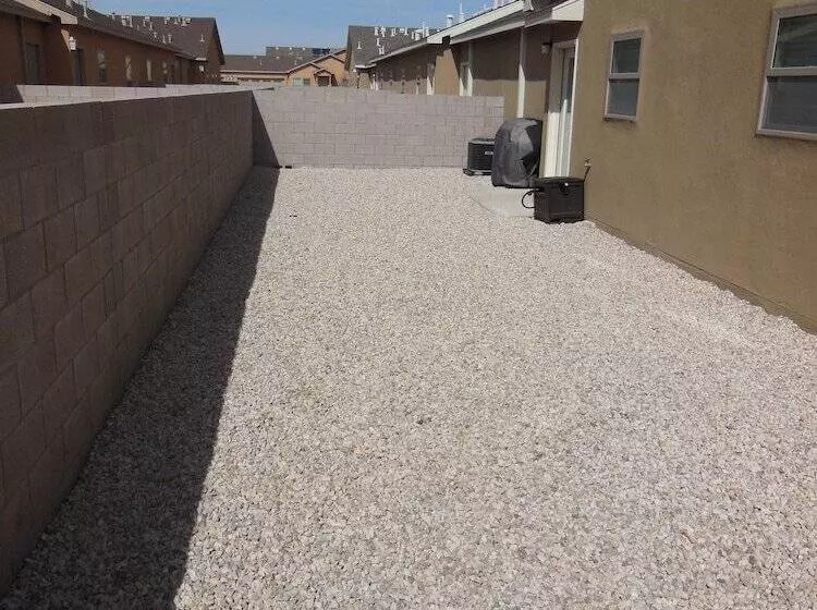 Hotelli Desert Trails Luxury Suites