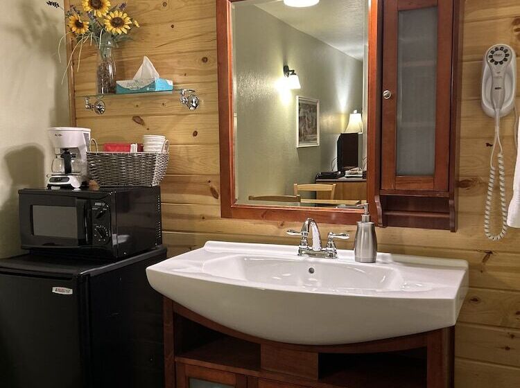 ホテル Mt Gardner Inn