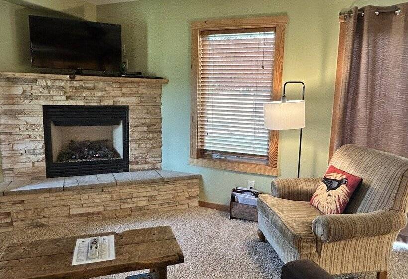 ホテル Mt Gardner Inn