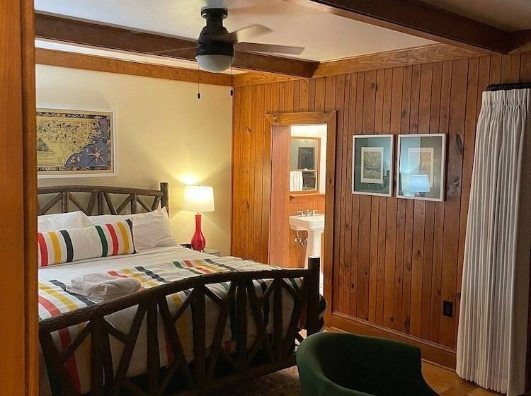 酒店 The Lodge On Lake Lure