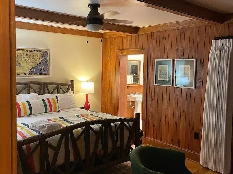 Hotelli The Lodge On Lake Lure