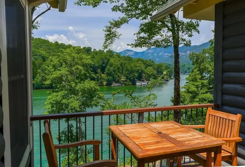 Hotelli The Lodge On Lake Lure