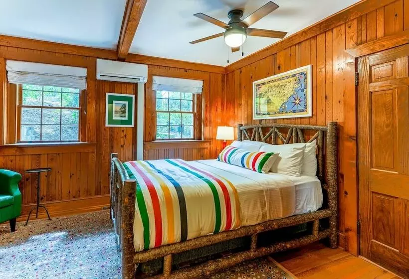 Hotelli The Lodge On Lake Lure