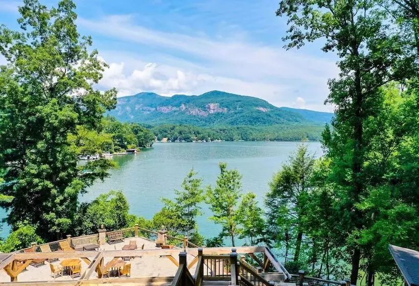 Hotelli The Lodge On Lake Lure