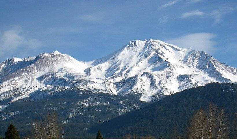 モーテル Dunsmuir Lodge