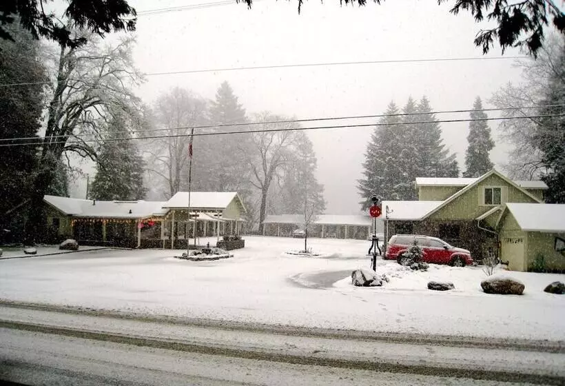 Motelli Dunsmuir Lodge