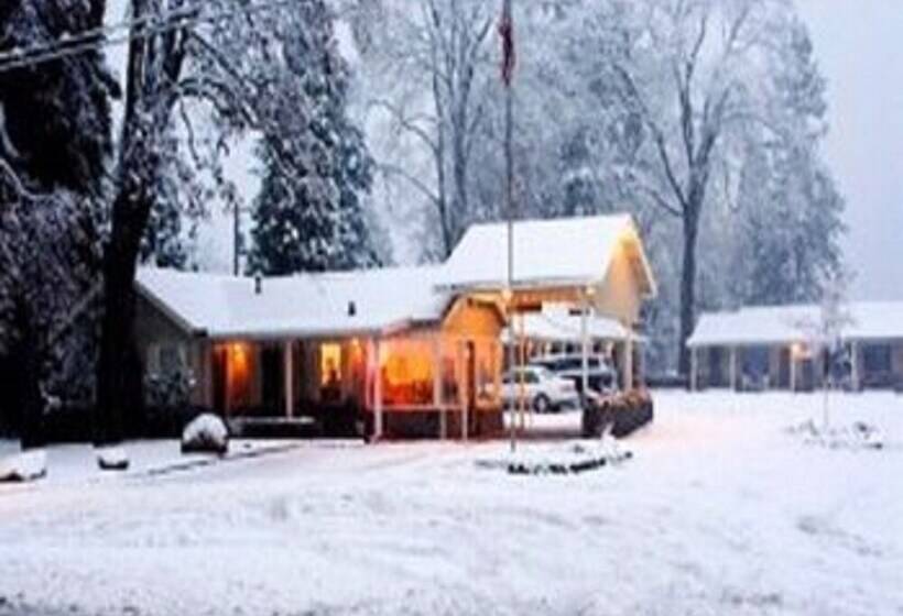 モーテル Dunsmuir Lodge