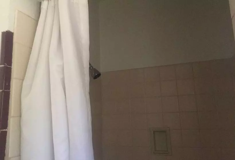 Motelli Dunsmuir Lodge