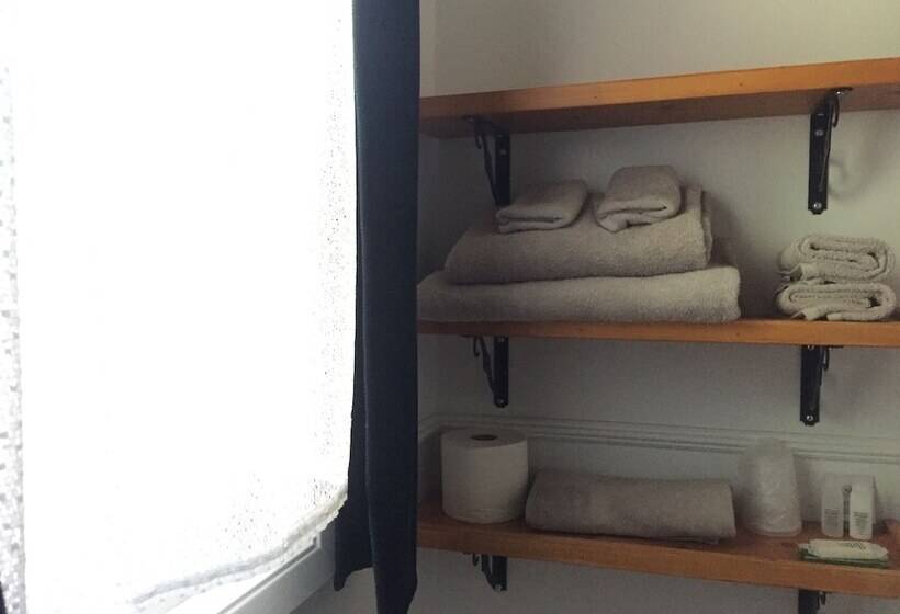 モーテル Dunsmuir Lodge