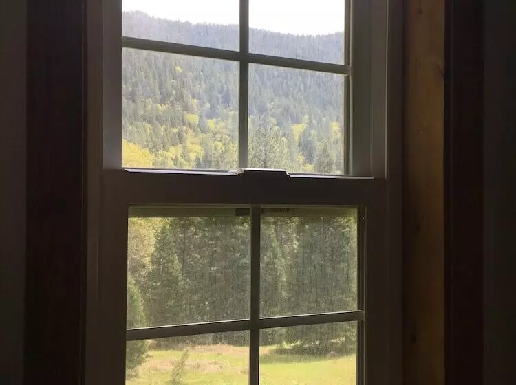 Motelli Dunsmuir Lodge