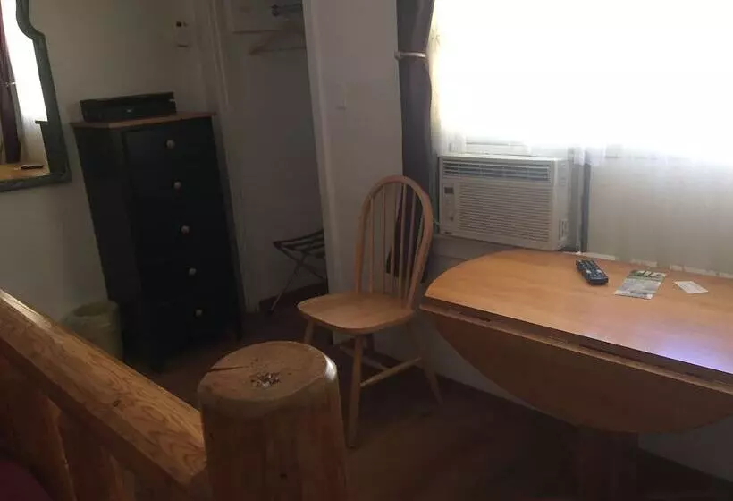 Motelli Dunsmuir Lodge