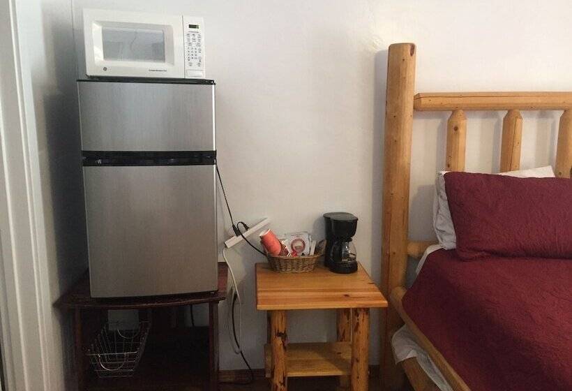 モーテル Dunsmuir Lodge