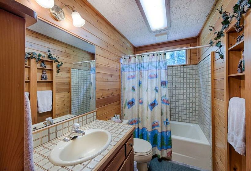 Bear Lodge By Casago Mccall Donerightmanagement