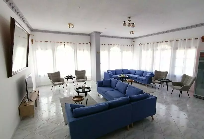 هتل Iro S Residence