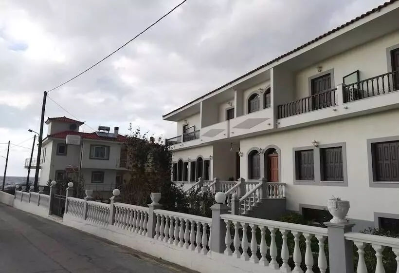 هتل Iro S Residence