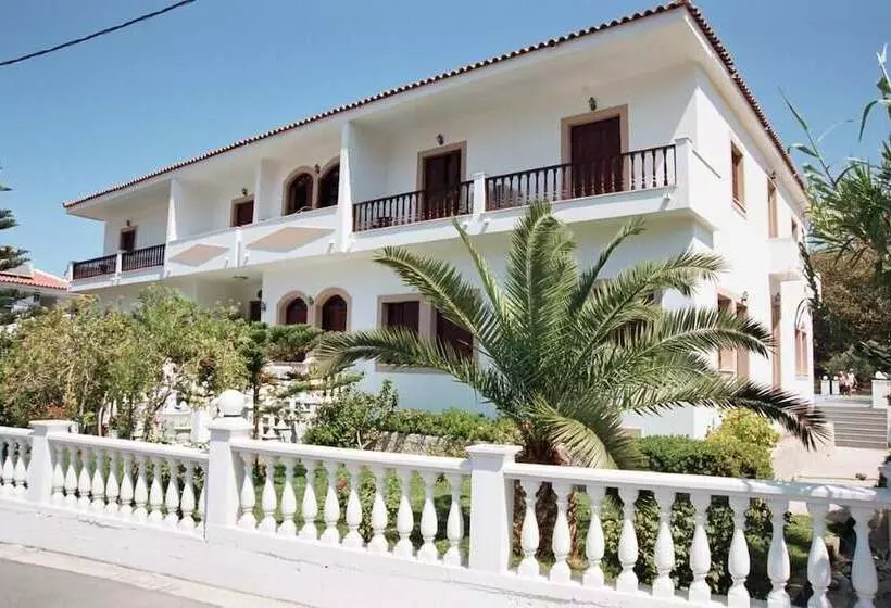 هتل Iro S Residence