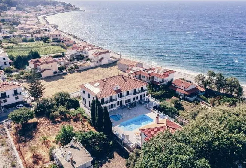 هتل Iro S Residence