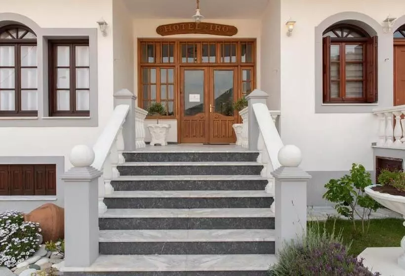 هتل Iro S Residence