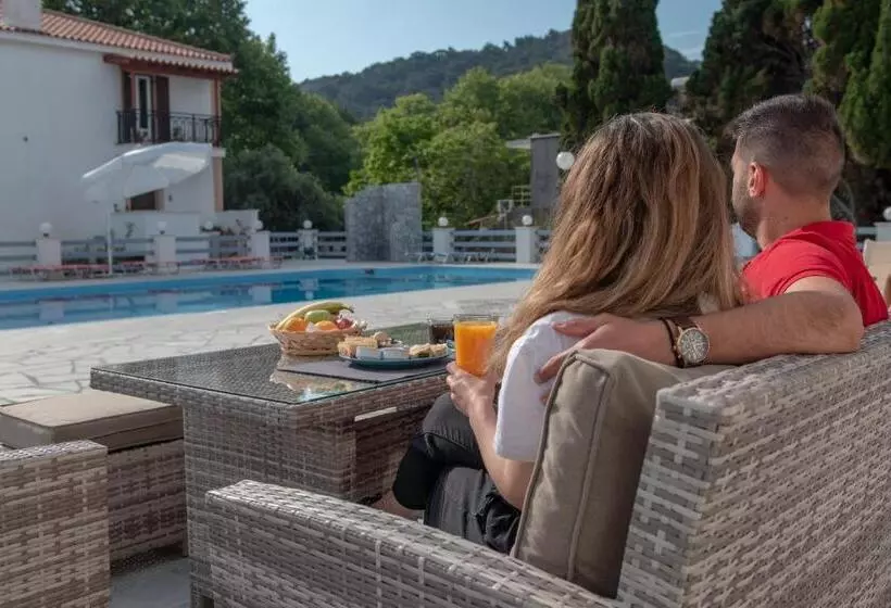 هتل Iro S Residence