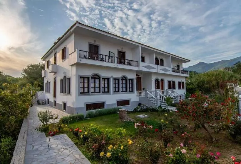 هتل Iro S Residence