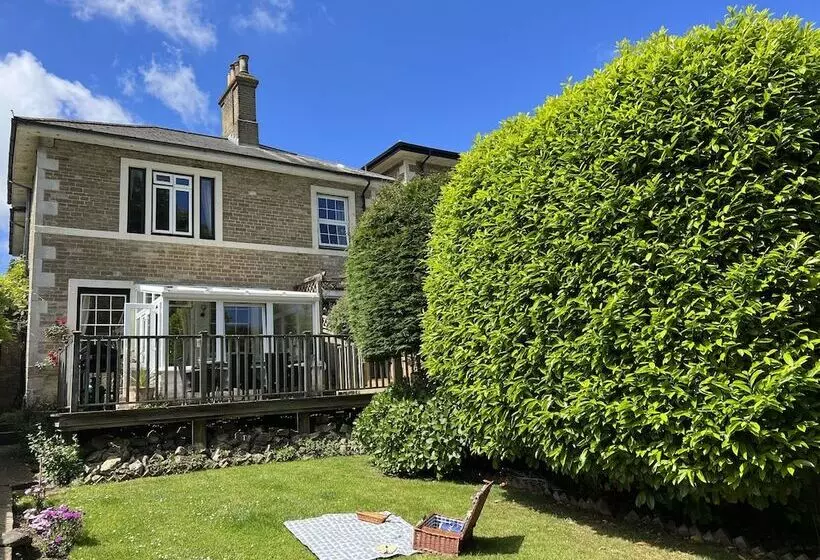 Stone Cottages With Garden And Parking
