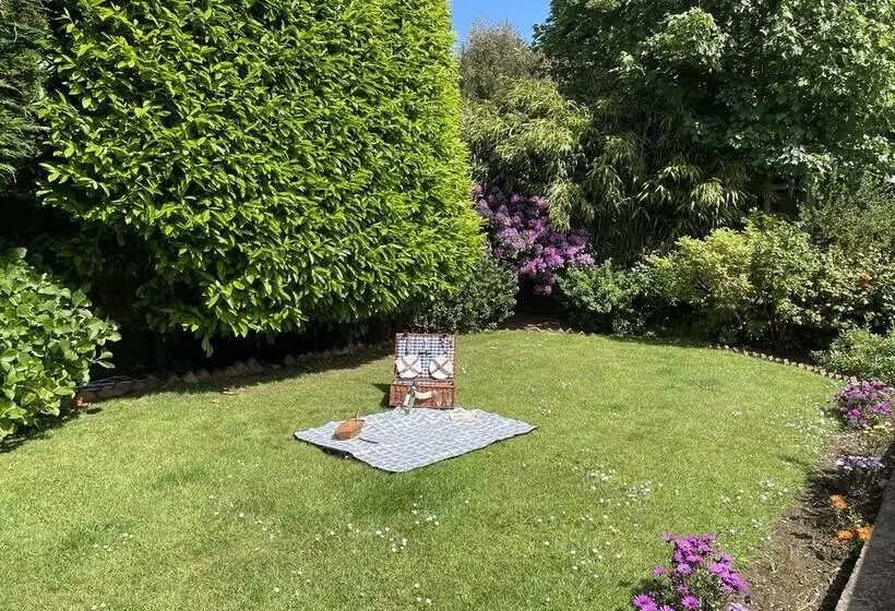 Stone Cottages With Garden And Parking