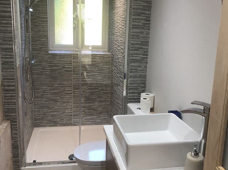 Stone Cottages With Garden And Parking