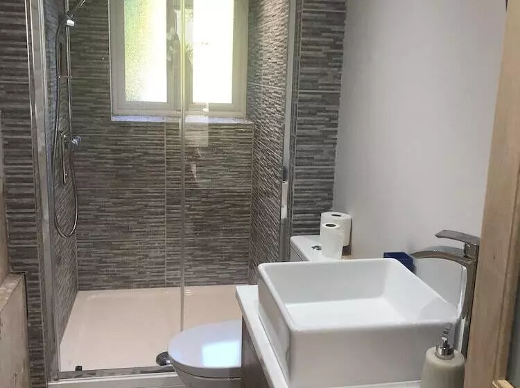 Stone Cottages With Garden And Parking