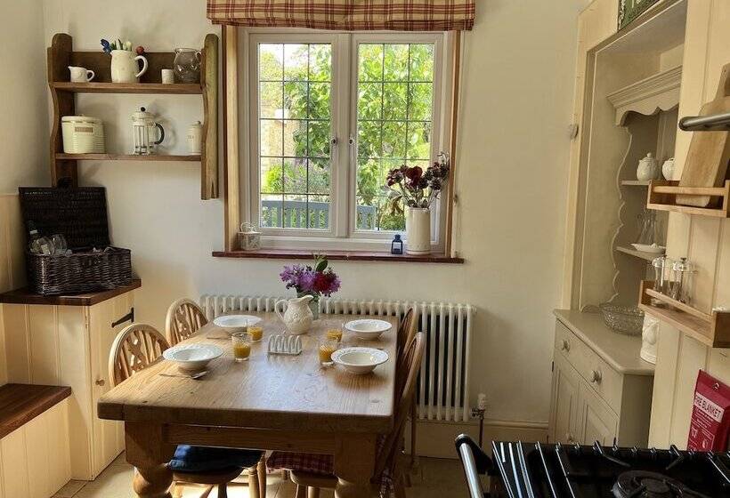 Stone Cottages With Garden And Parking