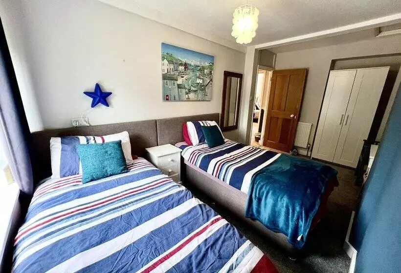 Stone Cottages With Garden And Parking