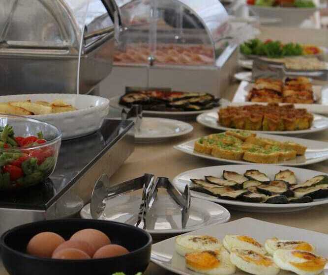 مسافرخانه Royal Plaza