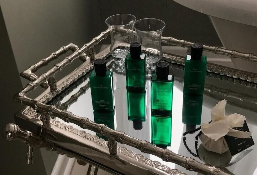 تختخواب و صبحانه The Music Fable