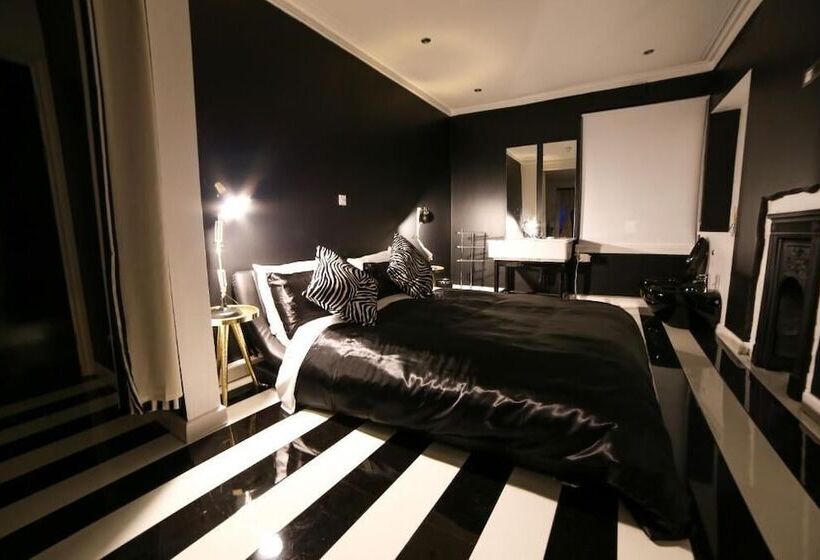 تختخواب و صبحانه The Music Fable