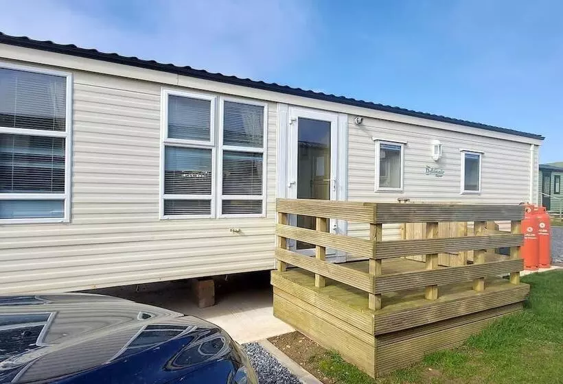 ホテル Delighful, Cosy Caravan With Sea View In Monreith