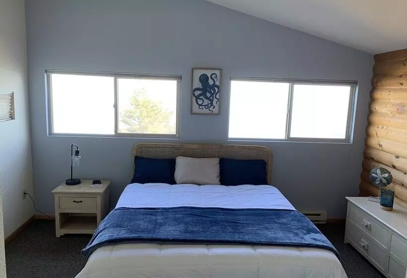 Hotelli King Halibut Lodge