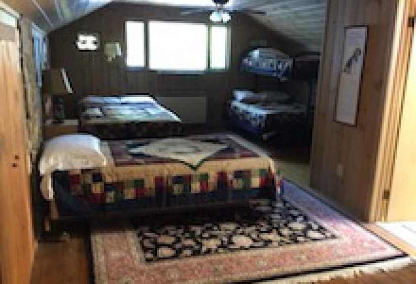 Journeys End Lodging Cabins